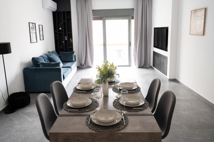 Stylish 3BR in Pagkrati Athens