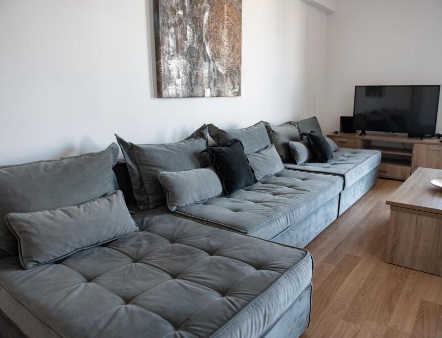 Kir_D4 · Renovated flat 5min from subway station -Kiriak-